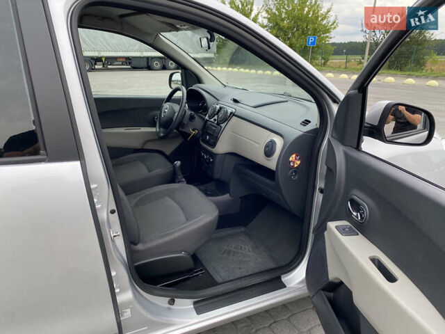 Серый Дачия Лоджи, объемом двигателя 1.2 л и пробегом 231 тыс. км за 6750 $, фото 44 на Automoto.ua