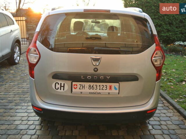 Серый Дачия Лоджи, объемом двигателя 1.5 л и пробегом 238 тыс. км за 8800 $, фото 4 на Automoto.ua