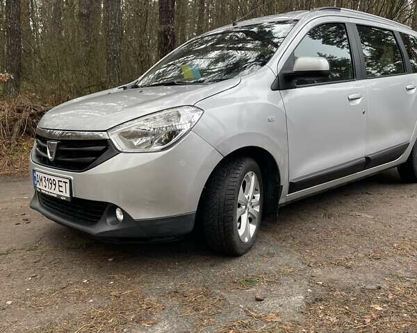 Серый Дачия Лоджи, объемом двигателя 1.2 л и пробегом 144 тыс. км за 6600 $, фото 8 на Automoto.ua