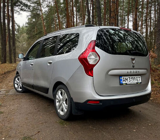 Серый Дачия Лоджи, объемом двигателя 1.2 л и пробегом 250 тыс. км за 6600 $, фото 5 на Automoto.ua