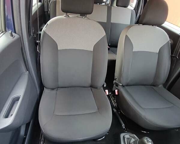 Дачия Лоджи 2012 в Сарнах на Automoto.ua Синий Дачия Лоджи, объемом двигателя 1.6 л и пробегом 92 тыс. км за 6300 $, фото 41 на Automoto.ua