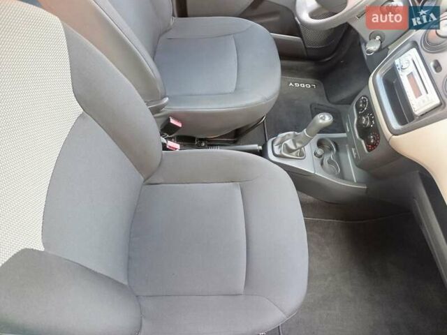 Дачия Лоджи 2012 в Сарнах на Automoto.ua Синий Дачия Лоджи, объемом двигателя 1.6 л и пробегом 92 тыс. км за 6300 $, фото 45 на Automoto.ua