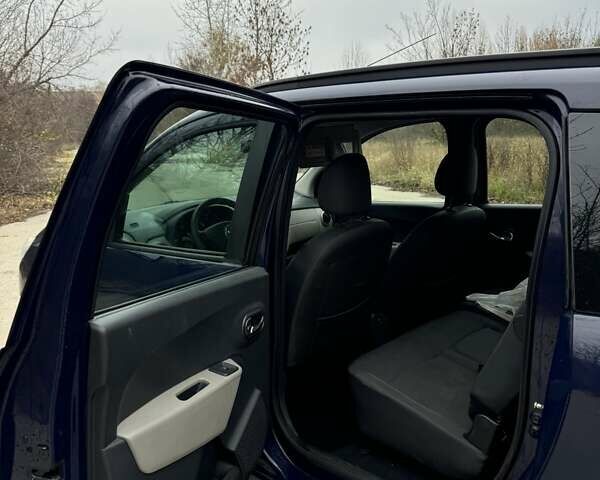 Синій Дачія Лоджі, об'ємом двигуна 1.2 л та пробігом 149 тис. км за 5450 $, фото 10 на Automoto.ua