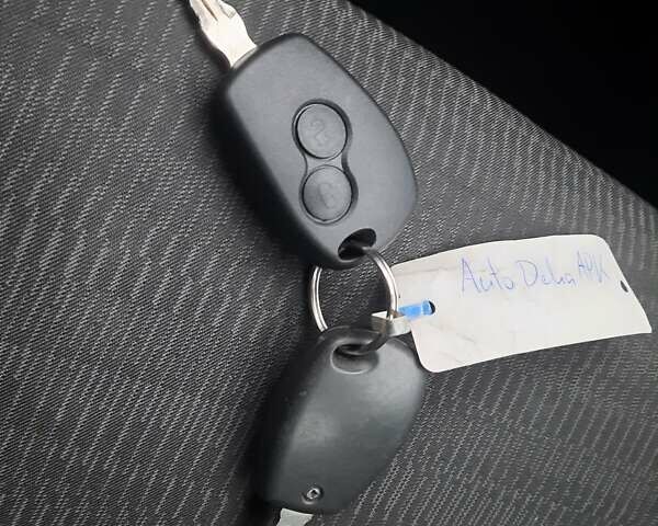 Синий Дачия Лоджи, объемом двигателя 1.6 л и пробегом 214 тыс. км за 7300 $, фото 92 на Automoto.ua