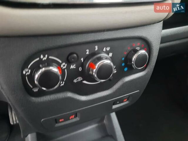 Синий Дачия Лоджи, объемом двигателя 1.6 л и пробегом 214 тыс. км за 7300 $, фото 40 на Automoto.ua