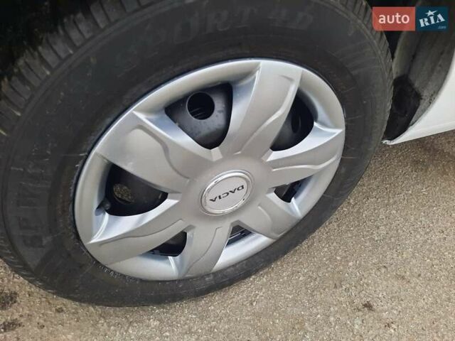 Синий Дачия Лоджи, объемом двигателя 1.6 л и пробегом 214 тыс. км за 7300 $, фото 70 на Automoto.ua