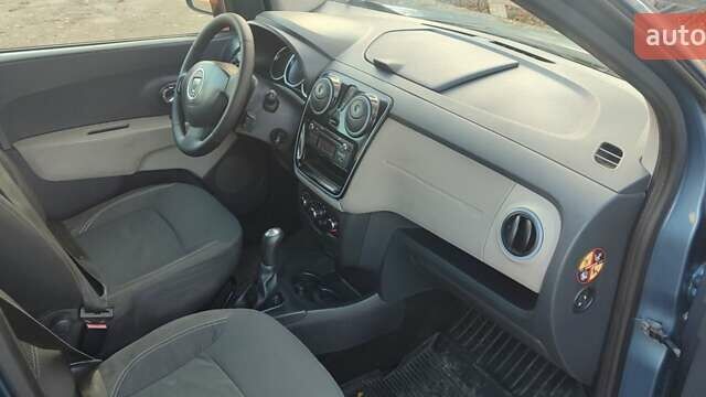 Синий Дачия Лоджи, объемом двигателя 1.6 л и пробегом 237 тыс. км за 6100 $, фото 1 на Automoto.ua