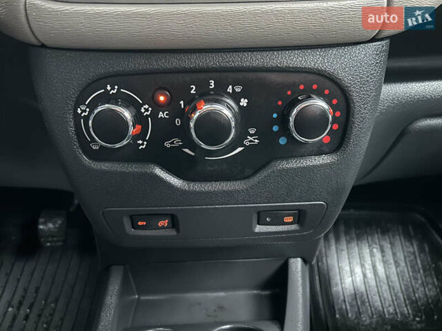 Синий Дачия Лоджи, объемом двигателя 1.5 л и пробегом 171 тыс. км за 7900 $, фото 23 на Automoto.ua