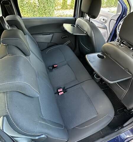 Дачия Лоджи 2017 в Бершаде на Automoto.ua Синий Дачия Лоджи, объемом двигателя 0 л и пробегом 227 тыс. км за 9650 $, фото 31 на Automoto.ua