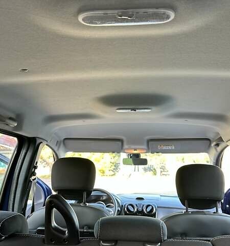 Дачия Лоджи 2017 в Бершаде на Automoto.ua Синий Дачия Лоджи, объемом двигателя 0 л и пробегом 227 тыс. км за 9650 $, фото 44 на Automoto.ua