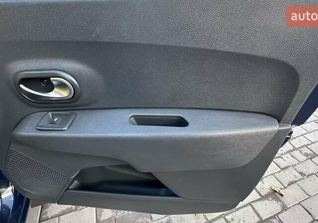 Дачия Лоджи 2017 в Бершаде на Automoto.ua Синий Дачия Лоджи, объемом двигателя 0 л и пробегом 227 тыс. км за 9650 $, фото 32 на Automoto.ua