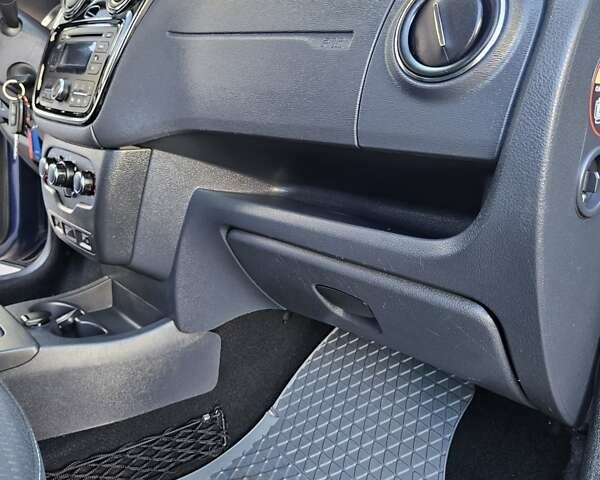 Синий Дачия Лоджи, объемом двигателя 1.6 л и пробегом 225 тыс. км за 8999 $, фото 45 на Automoto.ua