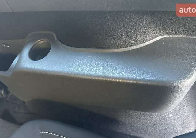 Дачия Лоджи 2017 в Бершаде на Automoto.ua Синий Дачия Лоджи, объемом двигателя 0 л и пробегом 227 тыс. км за 9650 $, фото 40 на Automoto.ua