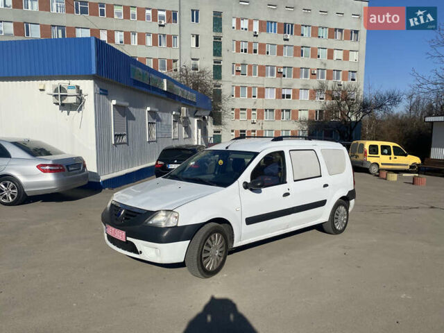 Белый Дачия Логан МСВ, объемом двигателя 1.6 л и пробегом 320 тыс. км за 4999 $, фото 1 на Automoto.ua