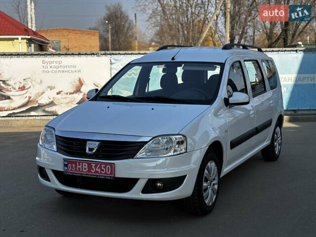 Белый Дачия Логан МСВ, объемом двигателя 1.6 л и пробегом 146 тыс. км за 6099 $, фото 1 на Automoto.ua