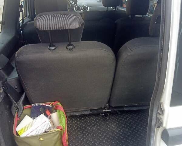 Белый Дачия Логан МСВ, объемом двигателя 1.46 л и пробегом 257 тыс. км за 6000 $, фото 11 на Automoto.ua