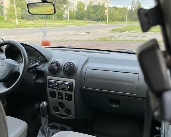 Белый Дачия Логан МСВ, объемом двигателя 1.6 л и пробегом 140 тыс. км за 5650 $, фото 5 на Automoto.ua