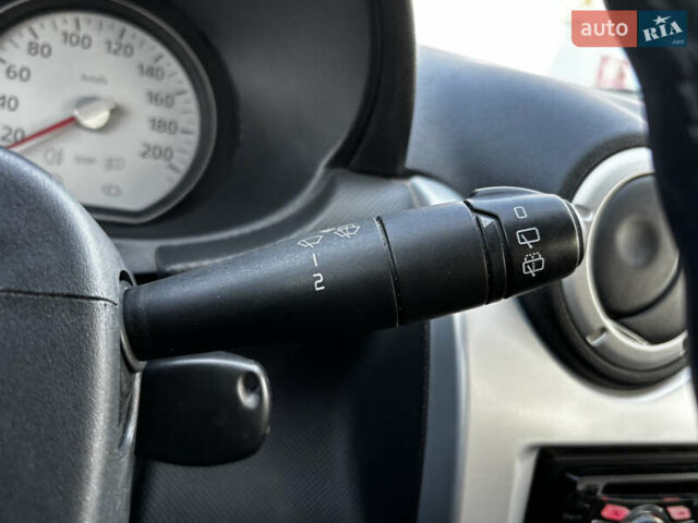 Белый Дачия Логан МСВ, объемом двигателя 1.6 л и пробегом 146 тыс. км за 6099 $, фото 52 на Automoto.ua