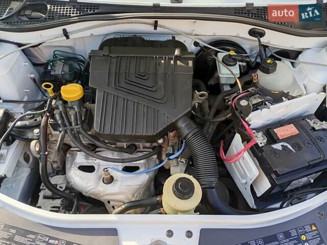 Білий Дачія Логан МСВ, об'ємом двигуна 1.6 л та пробігом 95 тис. км за 6500 $, фото 9 на Automoto.ua