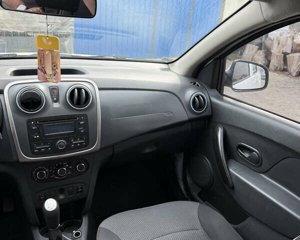 Білий Дачія Логан МСВ, об'ємом двигуна 1.5 л та пробігом 380 тис. км за 6000 $, фото 6 на Automoto.ua