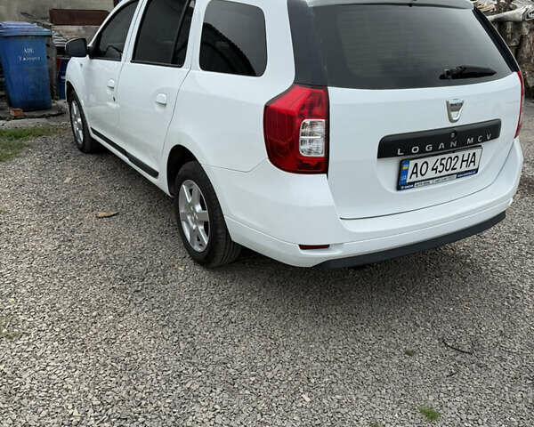 Білий Дачія Логан МСВ, об'ємом двигуна 1.5 л та пробігом 380 тис. км за 6000 $, фото 3 на Automoto.ua