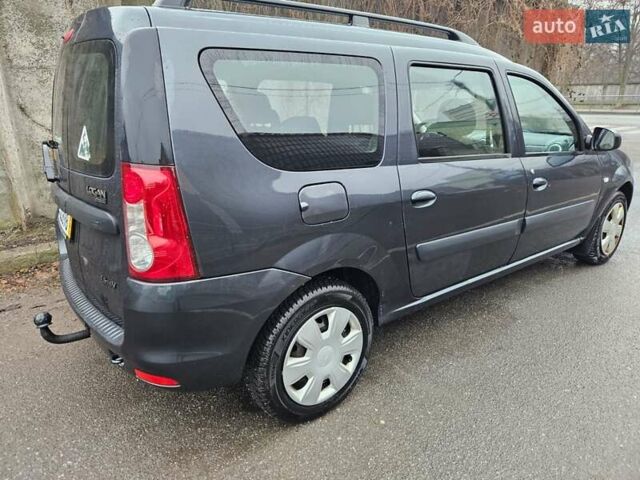 Черный Дачия Логан МСВ, объемом двигателя 1.6 л и пробегом 234 тыс. км за 5300 $, фото 4 на Automoto.ua