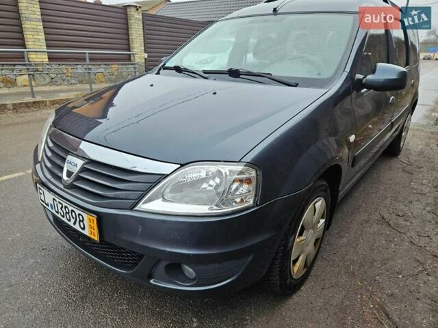 Черный Дачия Логан МСВ, объемом двигателя 1.6 л и пробегом 234 тыс. км за 5300 $, фото 2 на Automoto.ua