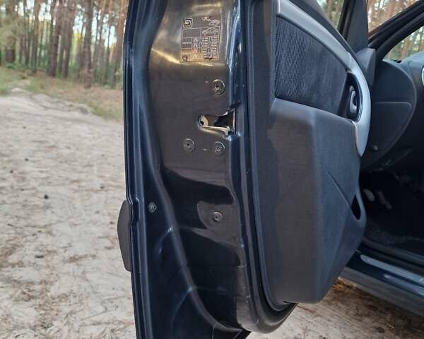 Черный Дачия Логан МСВ, объемом двигателя 1.6 л и пробегом 181 тыс. км за 6399 $, фото 38 на Automoto.ua
