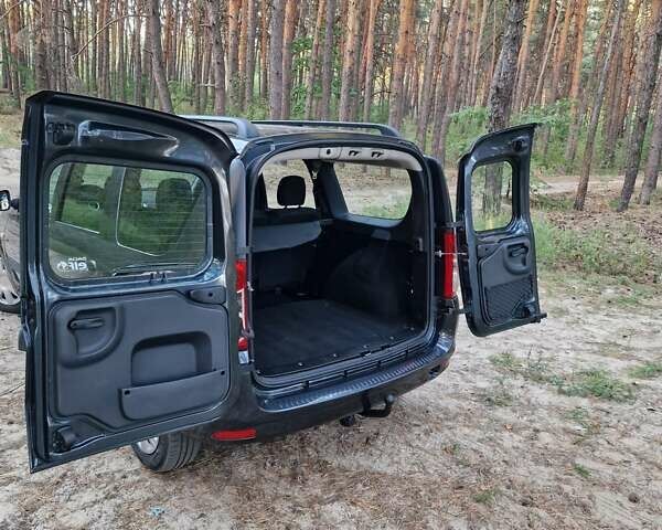 Черный Дачия Логан МСВ, объемом двигателя 1.6 л и пробегом 181 тыс. км за 6399 $, фото 88 на Automoto.ua