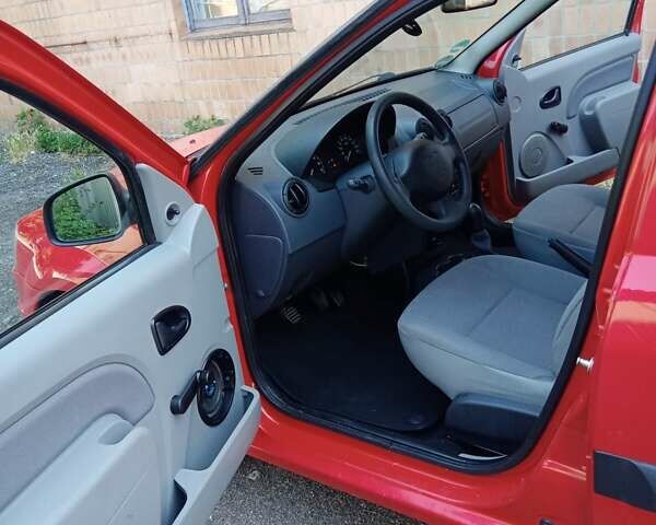 Красный Дачия Логан МСВ, объемом двигателя 1.4 л и пробегом 212 тыс. км за 5300 $, фото 11 на Automoto.ua