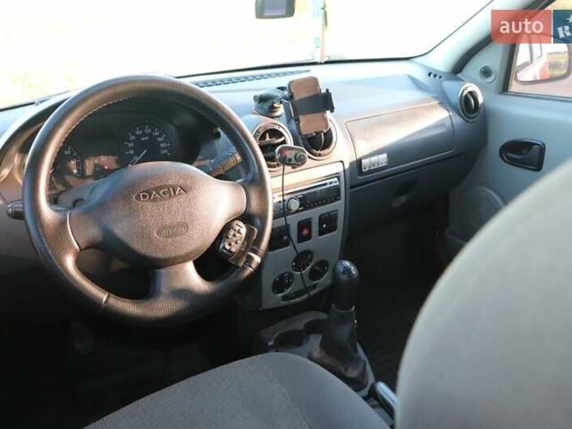 Червоний Дачія Логан МСВ, об'ємом двигуна 1.39 л та пробігом 260 тис. км за 5200 $, фото 17 на Automoto.ua