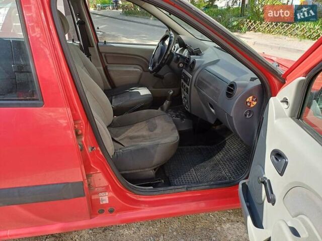 Червоний Дачія Логан МСВ, об'ємом двигуна 1.6 л та пробігом 250 тис. км за 5800 $, фото 3 на Automoto.ua