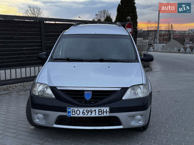 Серый Дачия Логан МСВ, объемом двигателя 1.6 л и пробегом 170 тыс. км за 3200 $, фото 5 на Automoto.ua