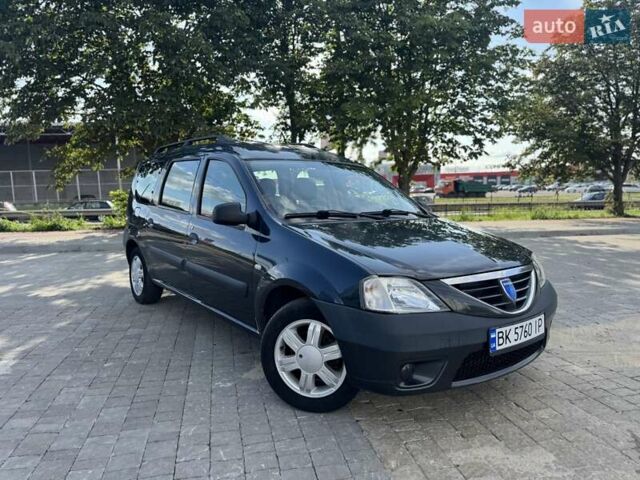 Серый Дачия Логан МСВ, объемом двигателя 1.6 л и пробегом 232 тыс. км за 5600 $, фото 2 на Automoto.ua