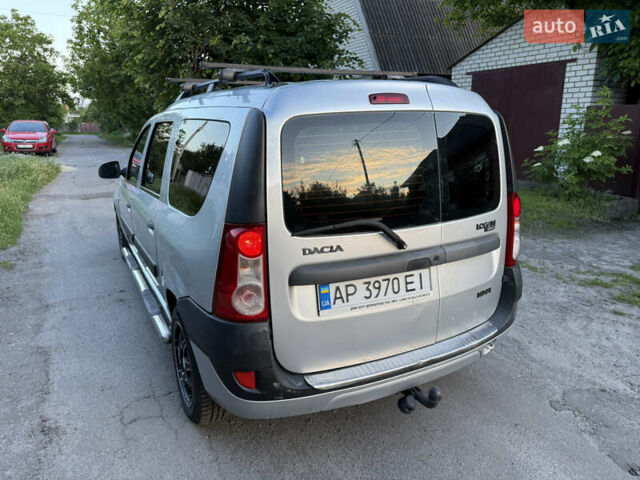 Серый Дачия Логан МСВ, объемом двигателя 1.6 л и пробегом 240 тыс. км за 3850 $, фото 6 на Automoto.ua