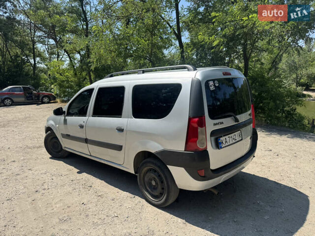 Сірий Дачія Логан МСВ, об'ємом двигуна 1.6 л та пробігом 313 тис. км за 3850 $, фото 2 на Automoto.ua