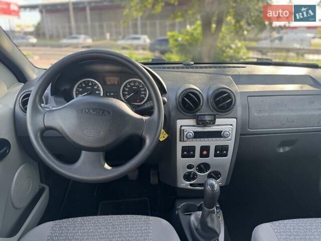 Серый Дачия Логан МСВ, объемом двигателя 1.6 л и пробегом 232 тыс. км за 5600 $, фото 20 на Automoto.ua
