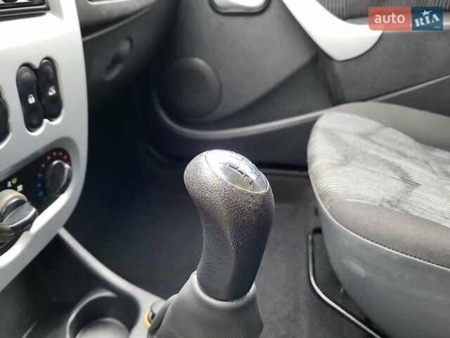 Серый Дачия Логан МСВ, объемом двигателя 1.6 л и пробегом 108 тыс. км за 6750 $, фото 77 на Automoto.ua