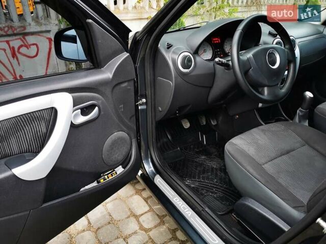 Сірий Дачія Логан МСВ, об'ємом двигуна 1.6 л та пробігом 180 тис. км за 6600 $, фото 16 на Automoto.ua
