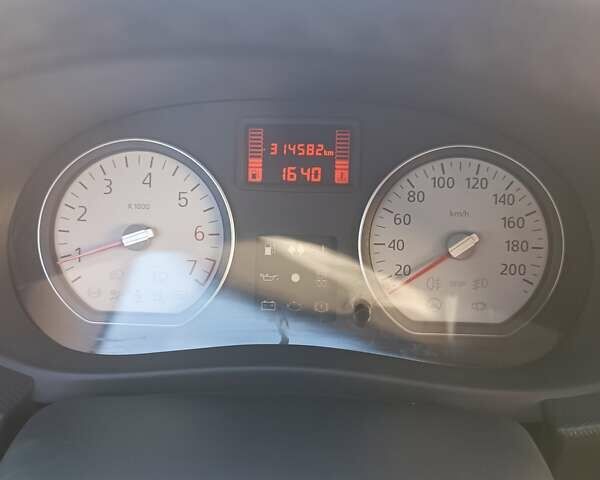 Серый Дачия Логан МСВ, объемом двигателя 1.6 л и пробегом 315 тыс. км за 6000 $, фото 7 на Automoto.ua