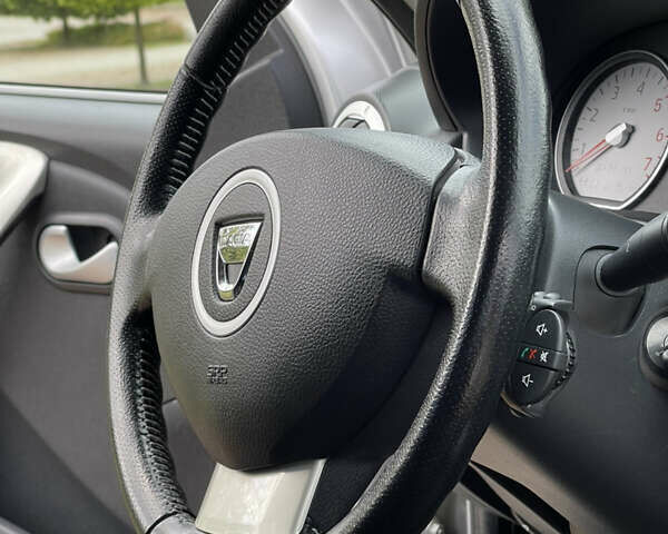 Сірий Дачія Логан МСВ, об'ємом двигуна 1.5 л та пробігом 227 тис. км за 7000 $, фото 31 на Automoto.ua