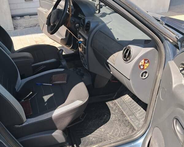 Синий Дачия Логан МСВ, объемом двигателя 1.6 л и пробегом 336 тыс. км за 4600 $, фото 9 на Automoto.ua