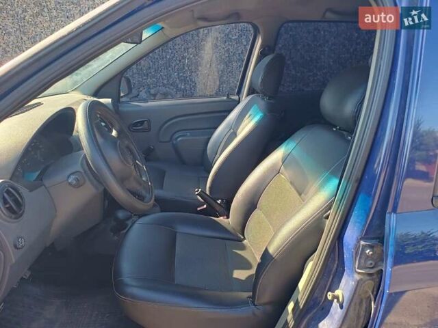 Синий Дачия Логан МСВ, объемом двигателя 1.4 л и пробегом 170 тыс. км за 4500 $, фото 6 на Automoto.ua