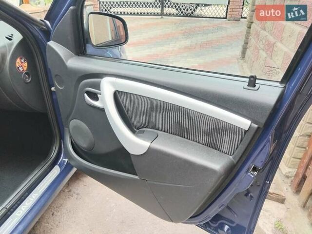 Синий Дачия Логан МСВ, объемом двигателя 1.6 л и пробегом 219 тыс. км за 5200 $, фото 27 на Automoto.ua