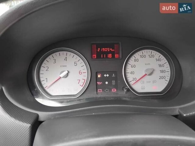 Синий Дачия Логан МСВ, объемом двигателя 1.6 л и пробегом 219 тыс. км за 5200 $, фото 34 на Automoto.ua