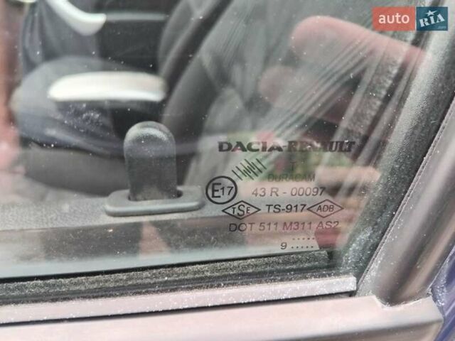 Синий Дачия Логан МСВ, объемом двигателя 1.6 л и пробегом 219 тыс. км за 5200 $, фото 8 на Automoto.ua