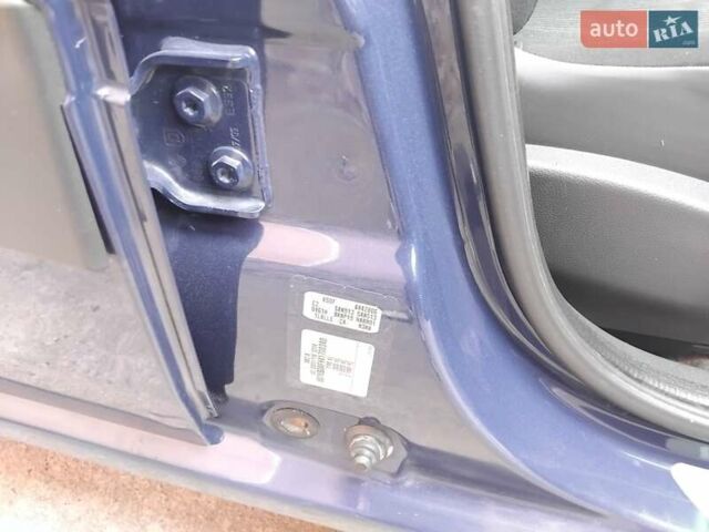 Синий Дачия Логан МСВ, объемом двигателя 1.6 л и пробегом 219 тыс. км за 5200 $, фото 29 на Automoto.ua