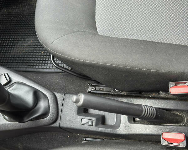 Синій Дачія Логан МСВ, об'ємом двигуна 0.9 л та пробігом 140 тис. км за 6999 $, фото 36 на Automoto.ua