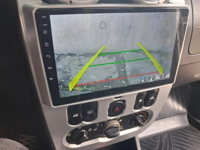 Белый Дачия Логан, объемом двигателя 1.6 л и пробегом 252 тыс. км за 6000 $, фото 5 на Automoto.ua