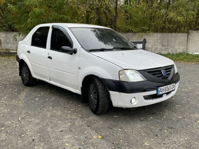 Белый Дачия Логан, объемом двигателя 1.4 л и пробегом 253 тыс. км за 1499 $, фото 2 на Automoto.ua